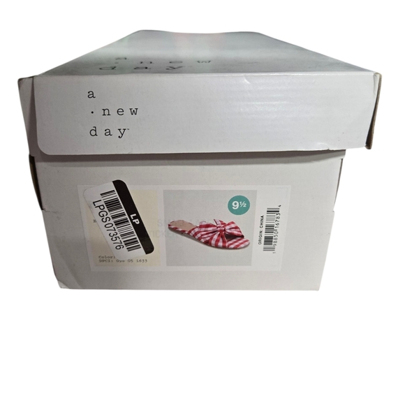 a new day Red Sandles - Picture 2 of 2